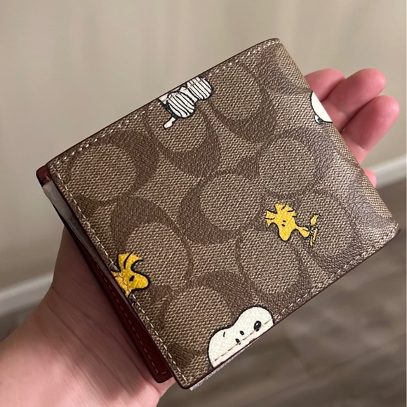 Coach X Peanuts 3 In 1 Wallet In Signature Canvas With Snoopy Woodstock - Picture 2 of 9